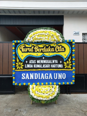 Papan Bunga Duka di Tampa