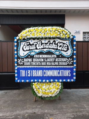 Papan Bunga Duka di Tampa